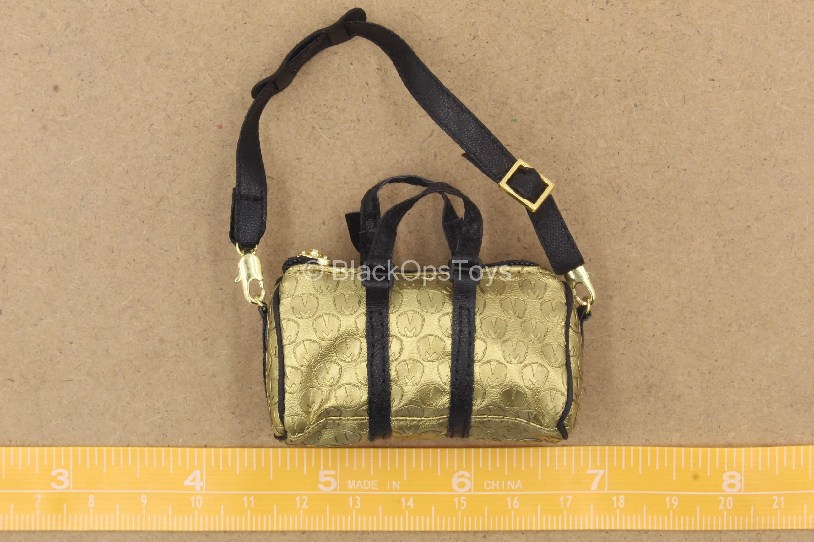 1/12 - Gomez The Roach - Gold Like Bag