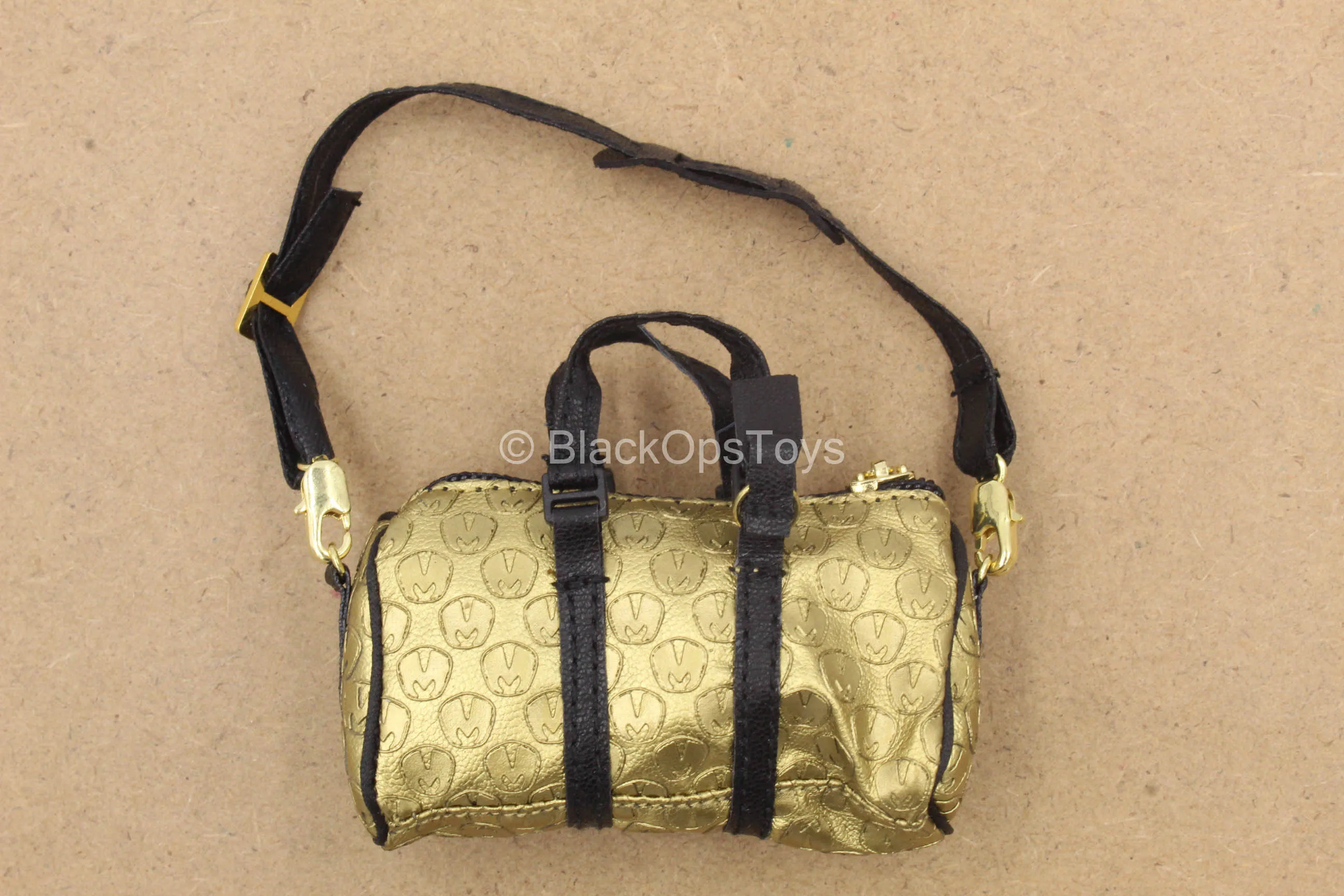 1/12 - Gomez The Roach - Gold Like Bag